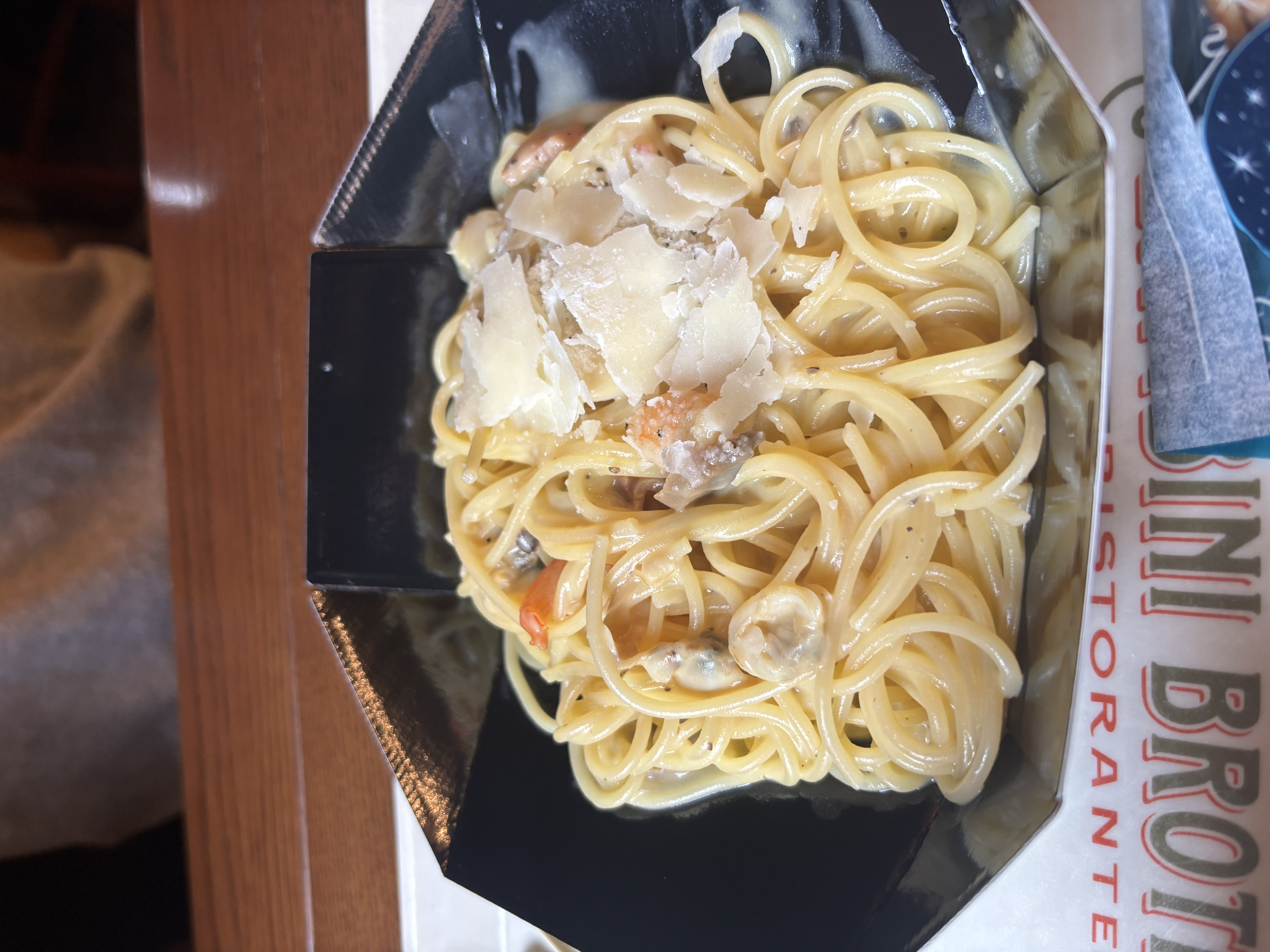 ディズニーシー ザンビーニ・ブラザーズ パスタ